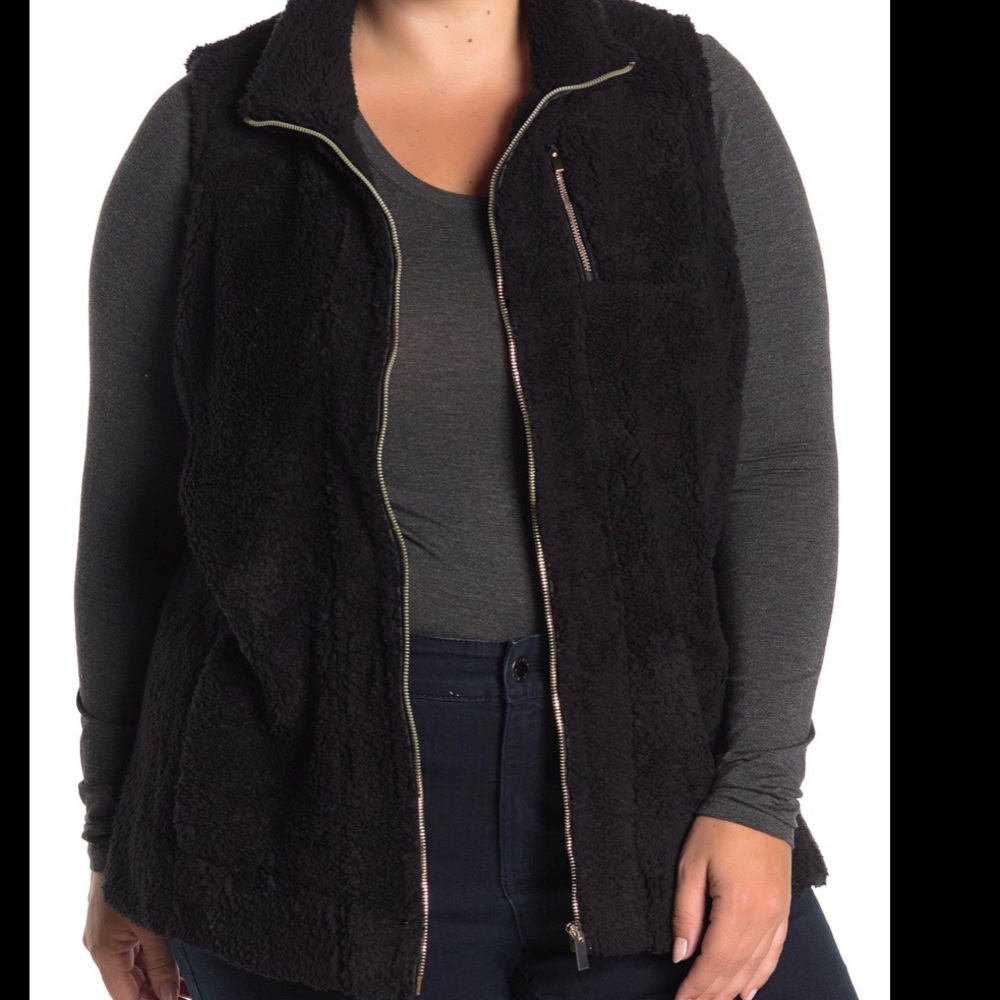 For The Republic women’s black fleece vest plus size 1X